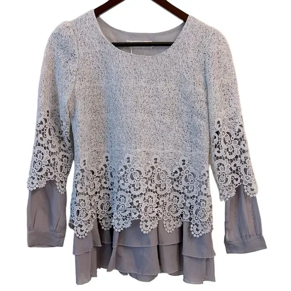 Light Gray Lace Crochet Long Sleeve Layered Chiffon Blouse Women’s Top XS/Small - Picture 2 of 8